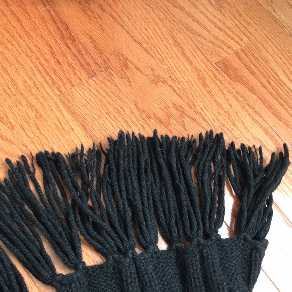 Black GAP cable wool scarf - Picture 12 of 12